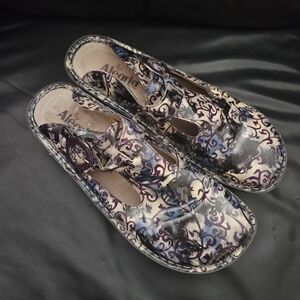 Alegria By P.G. Lite Donna Lattice Patent Leather Comfort Clogs Size 11/11.5US